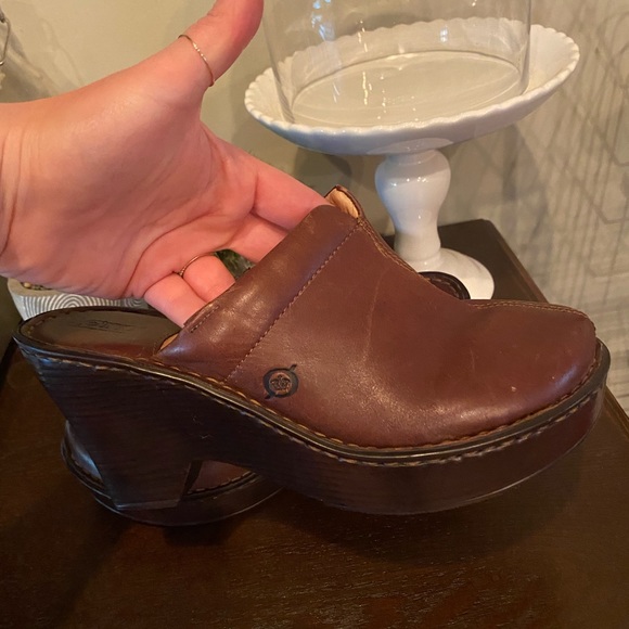 Born clogs lightly worn - Picture 5 of 6